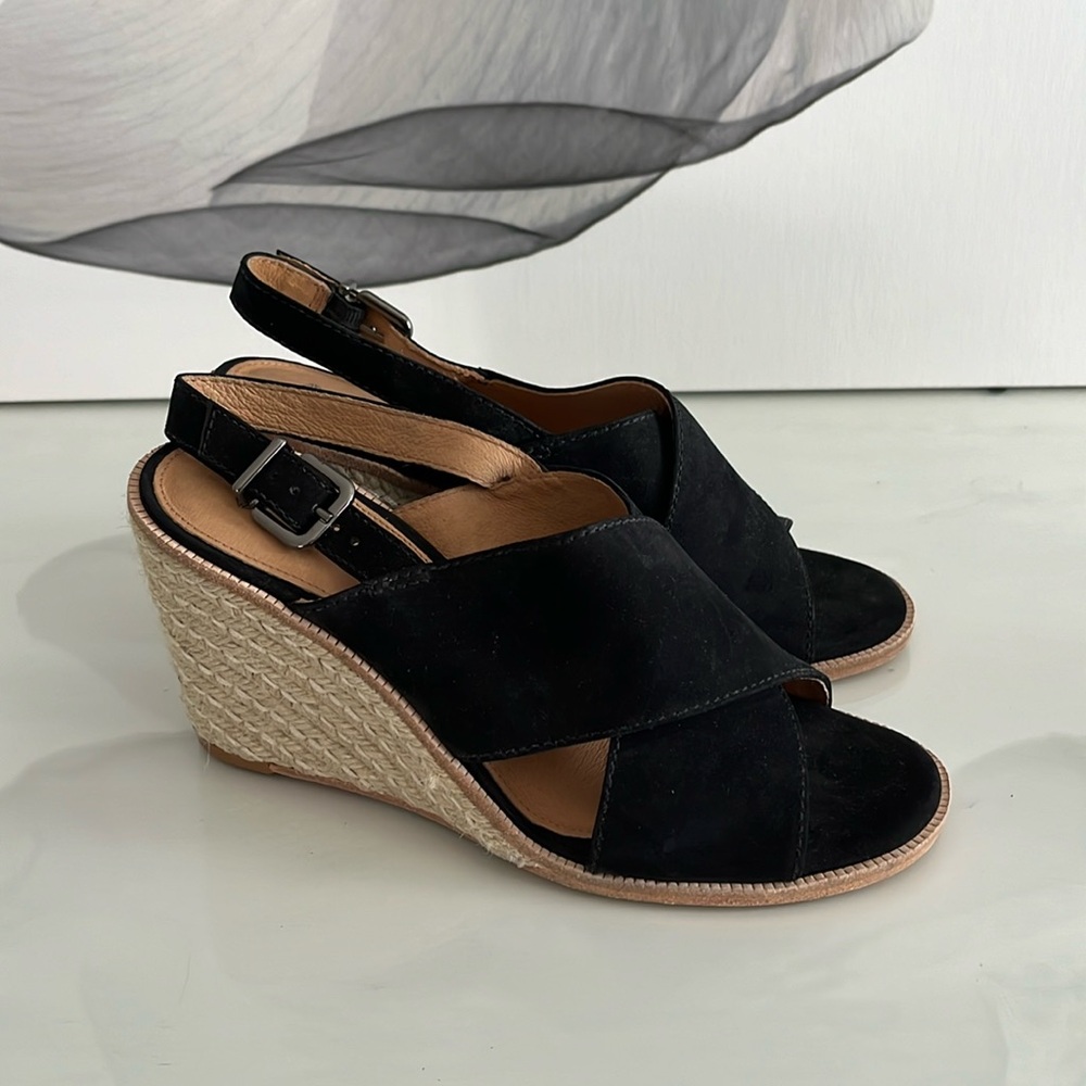 Antonio Melani wedge sandals